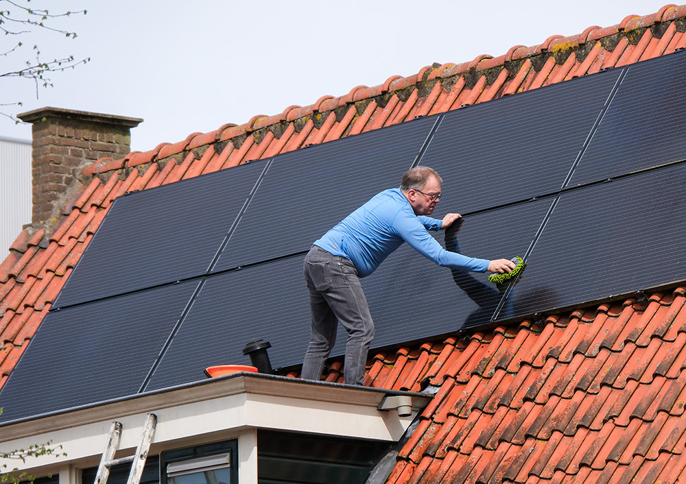 Ook met zonnepanelen kun je besparen op de energiekosten